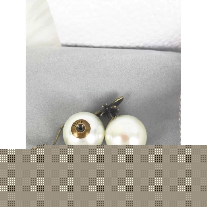 ch**an D*or earrings